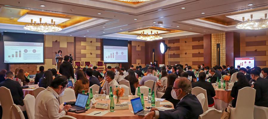 Participants in the APEC workshop on green investment and sustainable infrastructure in Chiang Mai